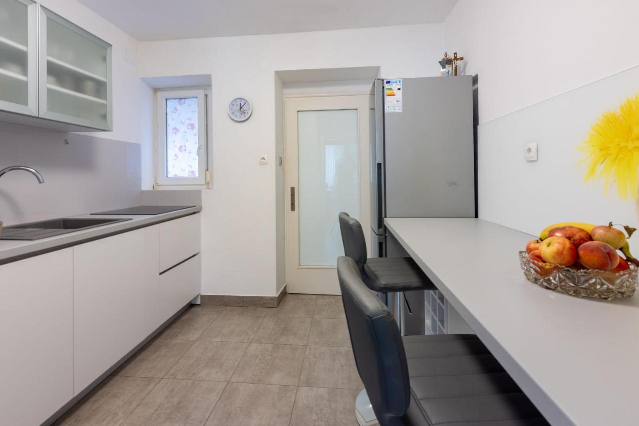 Apartment Andry 2 ツリクヴェニツァ エクステリア 写真