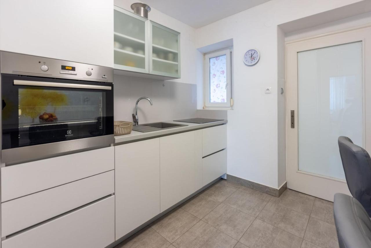 Apartment Andry 2 ツリクヴェニツァ エクステリア 写真